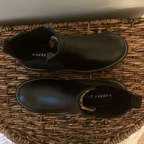 Chunky Chelsea Boots - Picture 3 of 4